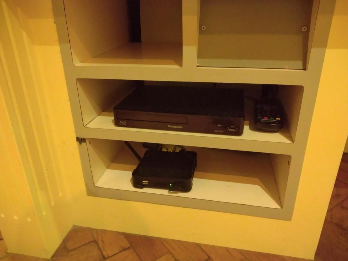 ホテル ベニ ウエスト 大人専用 Осака Экстерьер фото