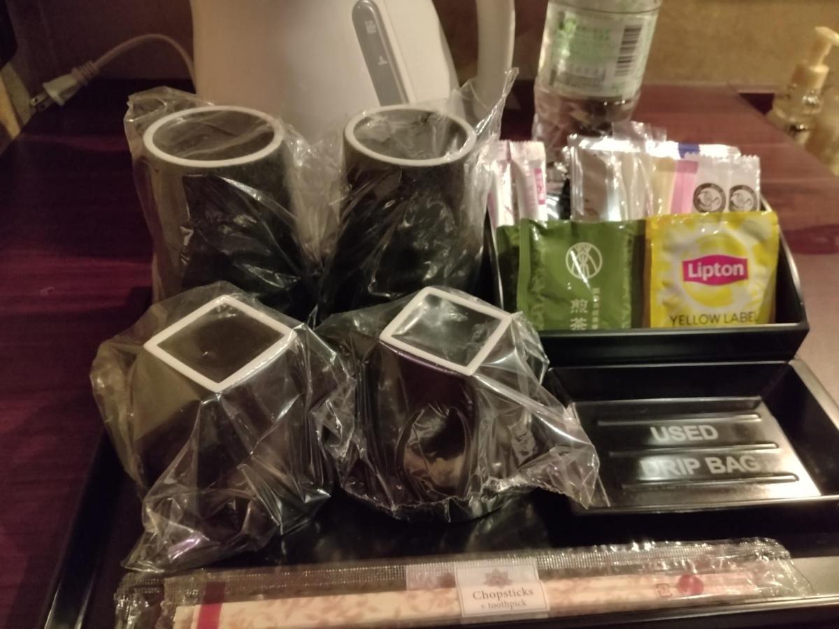 ホテル ベニ ウエスト 大人専用 Осака Экстерьер фото